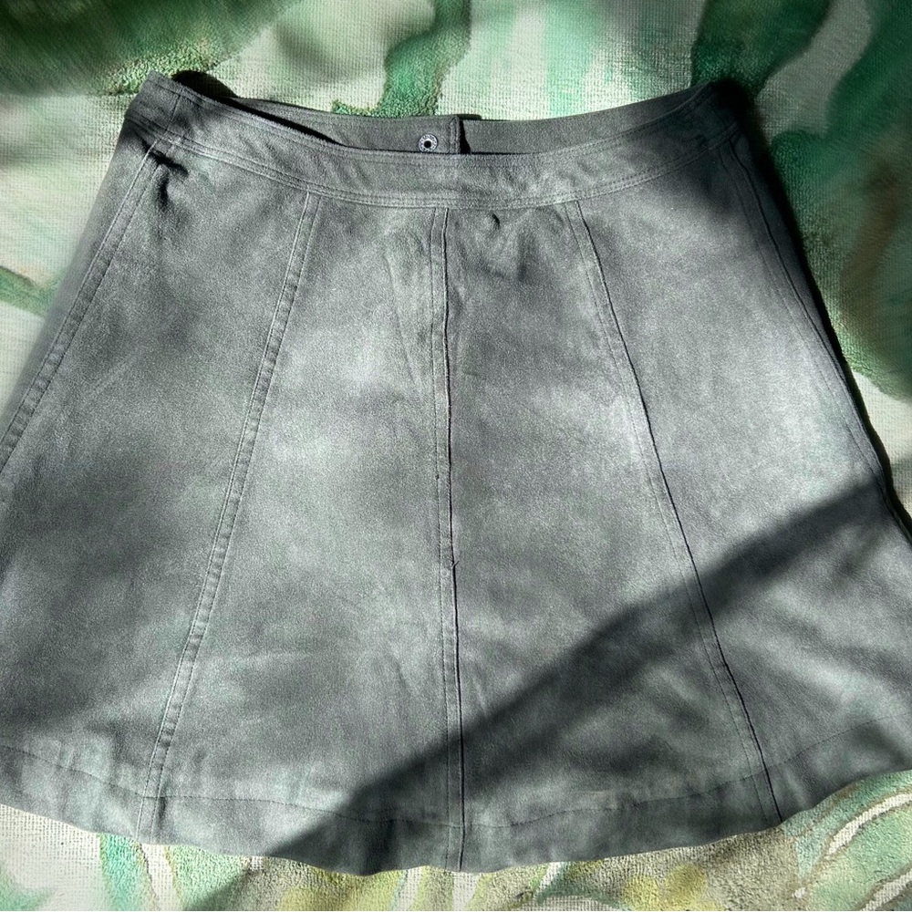 Abercrombie & Fitch faux suede snap mini skirt - Picture 5 of 5